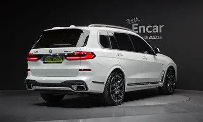 BMW X7 2025, 9311 км, за 91059.53 USD