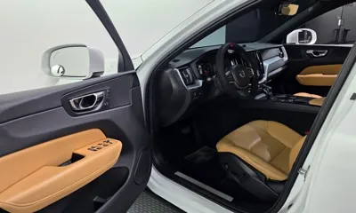 Volvo XC60 2018, 103405 км, за 16446.72 USD - фото 10