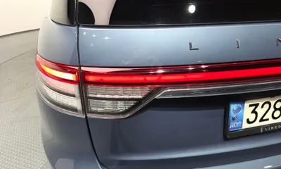Lincoln Aviator 2021, 40323 км, за 23171.85 USD - фото 23