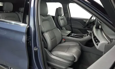 Lincoln Aviator 2021, 40323 км, за 23171.85 USD - фото 26