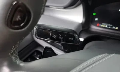 Lincoln Aviator 2021, 40323 км, за 23171.85 USD - фото 35