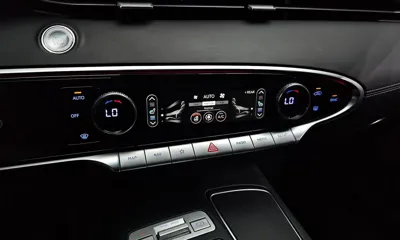 Genesis GV70 2023, 48529 км, за 22646.71 USD - фото 32