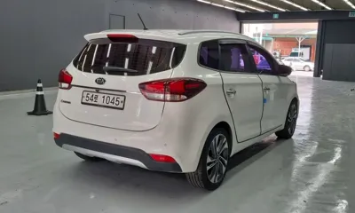 Kia Carens 2017, 180262 км, за 3893.91 USD