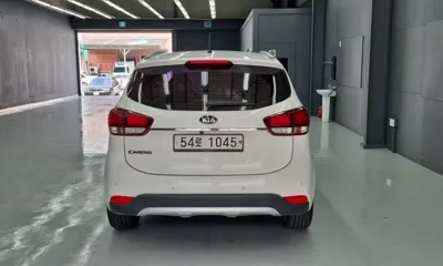 Kia Carens 2017, 180262 км, за 3893.91 USD