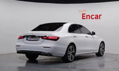 Mercedes-Benz E-Class 2022, 70403 км, за 21777.28 USD
