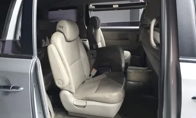 Kia Canival 2018, 133518 км, за 5525.58 USD - фото 12