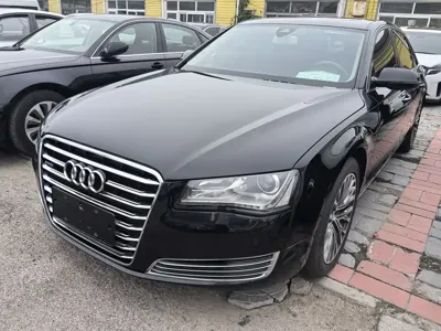 Audi A8 · 2014 год