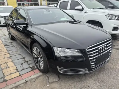 Audi A8 2014, 182000 км, за 15449.97 USD