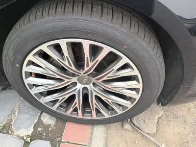 Audi A8 2014, 182000 км, за 15449.97 USD