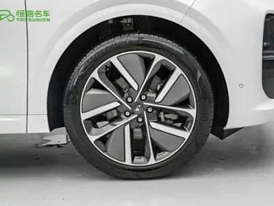 Li Auto Li L6 2025, 24000 км, за 29134.22 USD - фото 11