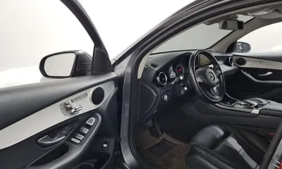 Mercedes-Benz GLC-Class 2018, 129822 км, за 17465.88 USD - фото 10