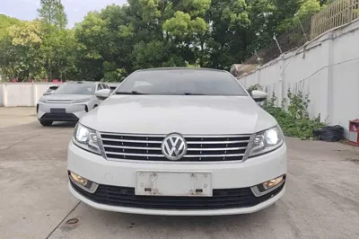 Volkswagen FAW-Volkswagen CC 2016, 92800 км, за 9596 USD
