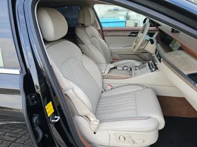 Genesis G90 2020, 187000 км, за 20283.58 USD