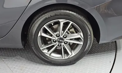 Kia K3 2022, 34625 км, за 10708.63 USD - фото 21