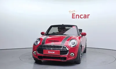 MINI Cooper Convertible 2021, 102236 км, за 12945.63 USD