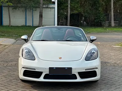 Porsche 718 2018, 60000 км, за 39434.2 USD
