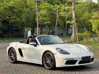 Porsche 718 2018, 60000 км, за 39434.2 USD
