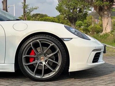Porsche 718 2018, 60000 км, за 39434.2 USD