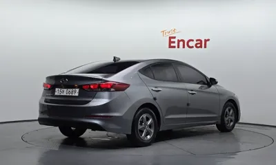 Hyundai Avante 2016, 99411 км, за 4726.27 USD