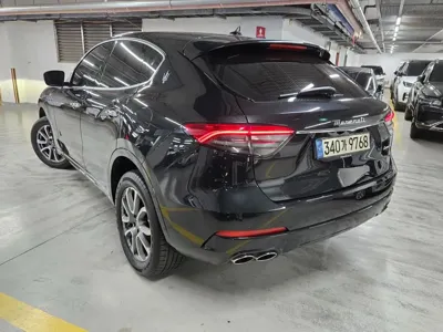 Maserati Levante 2022, 81612 км, за 30129.97 USD