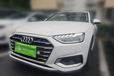 Audi A4L · 2022 год