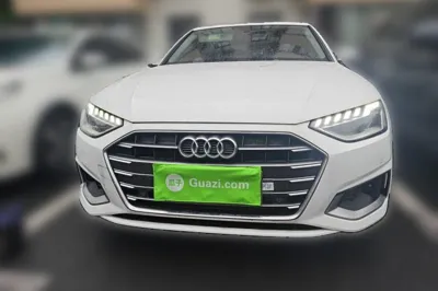Audi A4L 2022, 32500 км, за 23449 USD