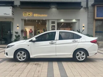 Honda City 2017, 120000 км, за 3785.54 USD