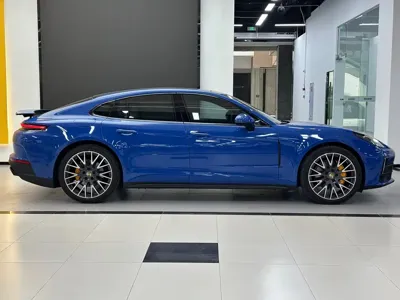 Porsche Panamera 2024, 19000 км, за 109621.18 USD
