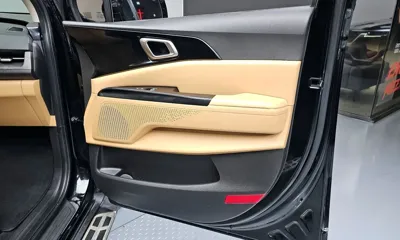 Kia Canival 2023, 63214 км, за 15953.63 USD - фото 25