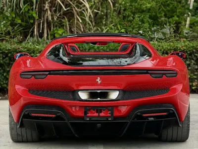 Ferrari 296 2024, 4800 км, за 582684.4 USD