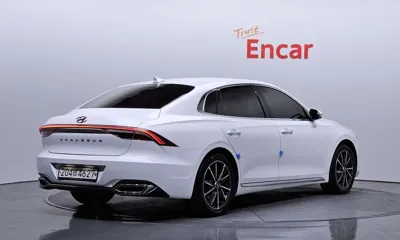 Hyundai Grandeur 2020, 171627 км, за 10373.31 USD