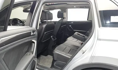Volkswagen Tiguan 2018, 135160 км, за 14821.55 USD - фото 12