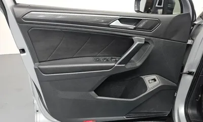 Volkswagen Tiguan 2018, 135160 км, за 14821.55 USD - фото 24
