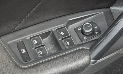 Volkswagen Tiguan 2018, 135160 км, за 14821.55 USD - фото 27