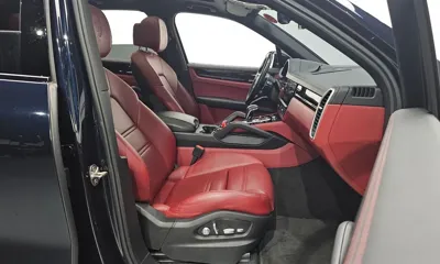 Porsche Cayenne 2021, 130904 км, за 36204.97 USD - фото 10