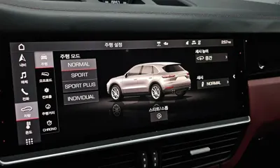 Porsche Cayenne 2021, 130904 км, за 36204.97 USD - фото 16