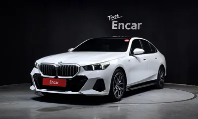 BMW 5-Series · 2025 год