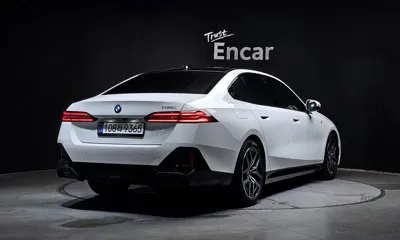 BMW 5-Series 2025, 8640 км, за 41628.69 USD