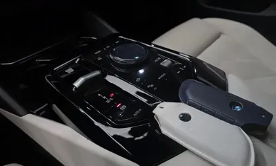BMW 5-Series 2025, 8640 км, за 41628.69 USD - фото 9