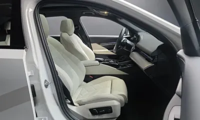 BMW 5-Series 2025, 8640 км, за 41628.69 USD - фото 26