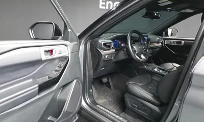 Ford Explorer 2022, 50593 км, за 23311.84 USD - фото 10