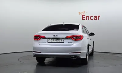 Hyundai Sonata 2017, 165685 км, за 4726.27 USD
