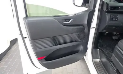 Hyundai Staria 2023, 43333 км, за 14267.11 USD - фото 24