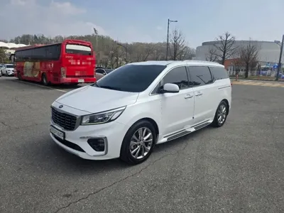 Kia Canival · 2020 год