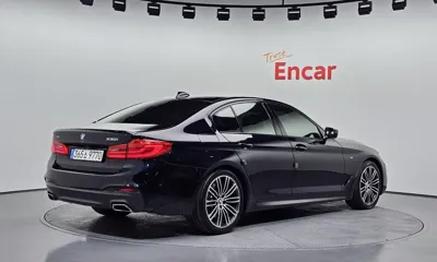 BMW 5-Series 2019, 53053 км, за 21482.05 USD
