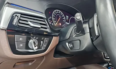BMW 5-Series 2019, 53053 км, за 21482.05 USD - фото 28