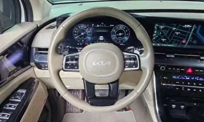 Kia Canival 2023, 62351 км, за 26257.06 USD - фото 12