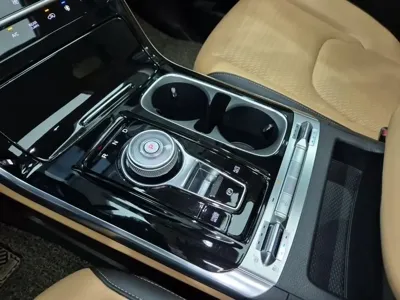 Kia Canival 2023, 54417 км, за 17657.87 USD - фото 9