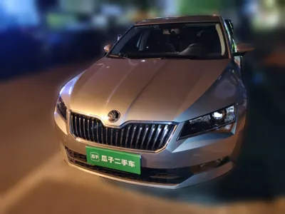 Skoda Superb 2016, 161900 км, за 4870 USD - фото 2