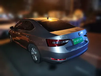 Skoda Superb 2016, 161900 км, за 4870 USD - фото 4